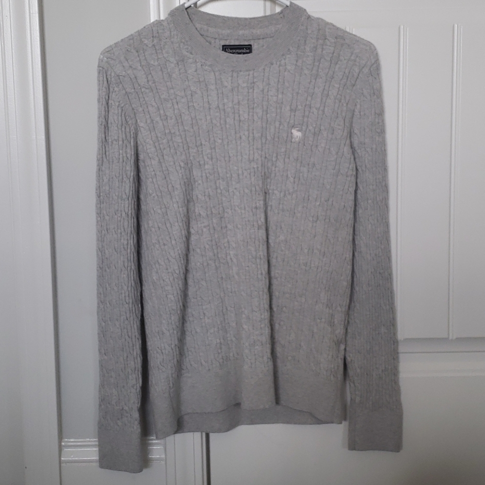 Abercrombie & Fitchen sweater